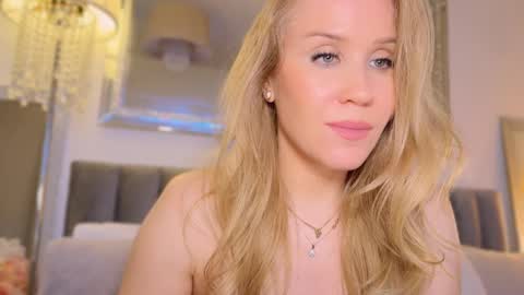 Mya-be Yours P online show from 02.09.25