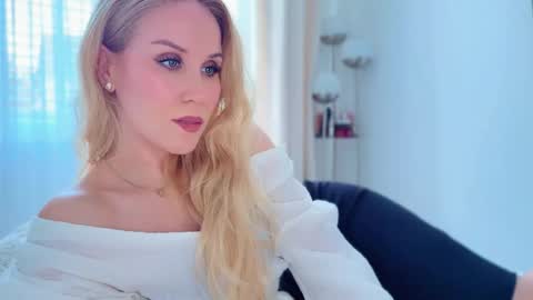 Mya-be Yours P online show from 09.19.25