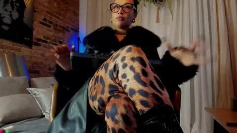 Lola online show from 11.14.25