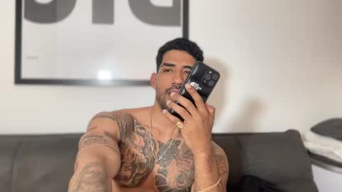 Myke esthetic online show from 01.29.25