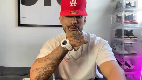 Myke esthetic online show from 10.05.25