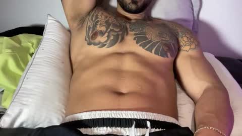 Myke esthetic online show from 10.11.25