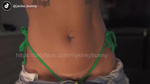 jacke BUNNY online show from 11.14.25