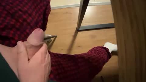 Snapshot of mykytoy chatting on 01.15.25 mykytoy online show from 01.15.25