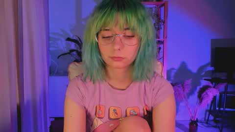 MylaFlores online show from 11.20.25