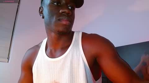 Mylo Wallace  online show from 02.11.25