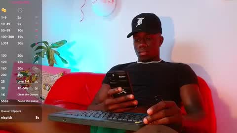 Mylo Wallace  online show from 02.21.25