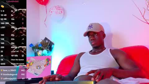 Mylo Wallace  online show from 03.06.25