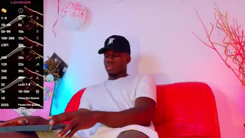 Mylo Wallace  online show from 03.09.25