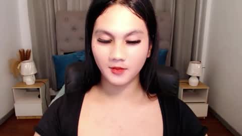 Lovely Luisa online show from 12.21.25