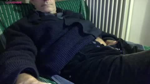 Bi sexy guy lovense hush is on private is open or password show tip if you like. online show from 03.06.25