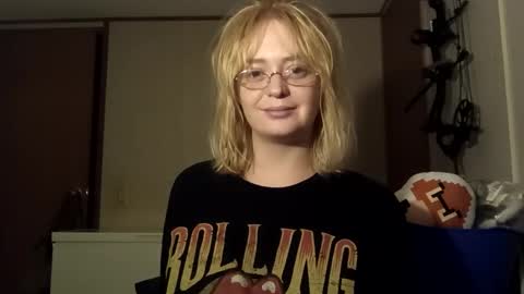 Annie Archer online show from 10.20.25