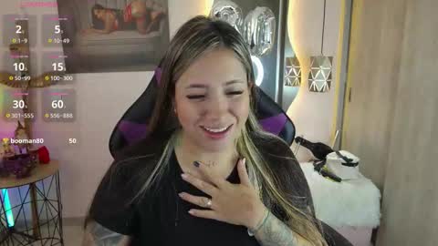 Snapshot of mysaris3 chatting on 10.29.25 S A R A online show from 10.29.25