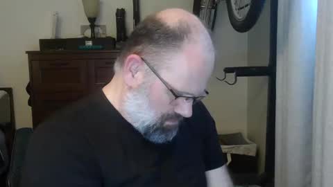 Just hanging out - No pressure online show from 05.07.26