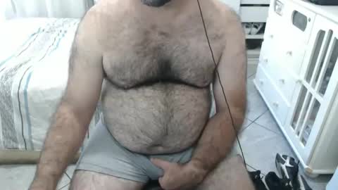 Snapshot of mysterbearmg chatting on 04.19.26 mysterbearmg online show from 04.19.26
