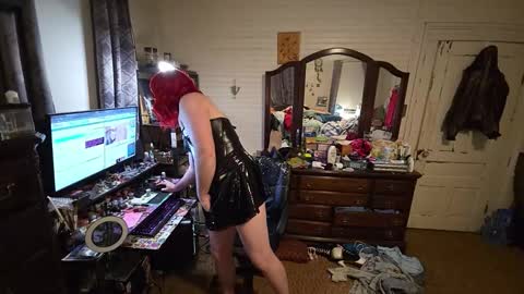 Snapshot of mysteryblue62 chatting on 11.30.25 Mystery Blue and Mistress Prude online show from 11.30.25