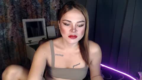 Snapshot of mysteryman_xxx chatting on 01.12.25 UR GIRL NEXTDOOR online show from 01.12.25