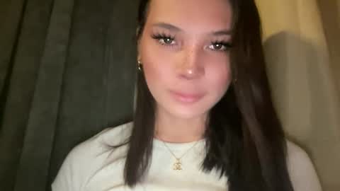 UR GIRL NEXTDOOR online show from 01.18.26