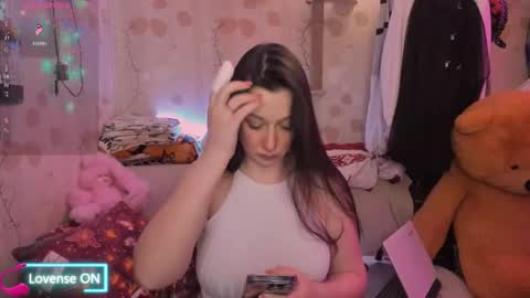 Snapshot of mystic_lilly chatting on 02.12.26 Lilly magic lilly online show from 02.12.26