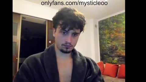 Mystic Leo online show from 12.26.24