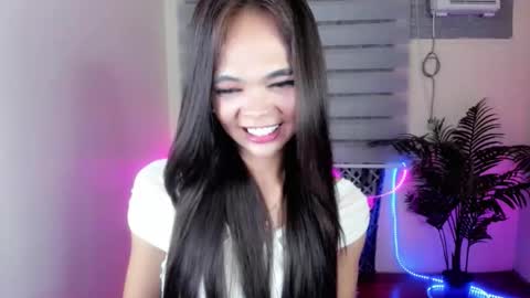 Krestine online show from 11.25.25