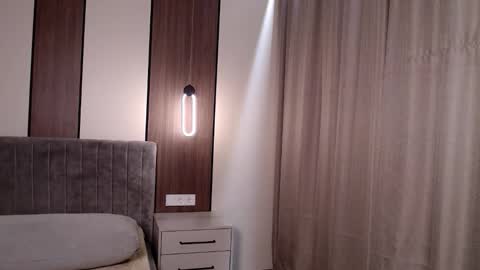 mysticsirenn online show from 12.14.25