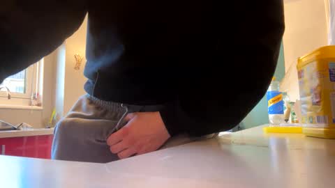 Snapshot of n0facen0case1 chatting on 01.04.25 n0facen0case1 online show from 01.04.25