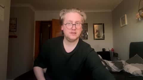 Snapshot of n_ryan98 chatting on 03.25.26 n_ryan98 online show from 03.25.26