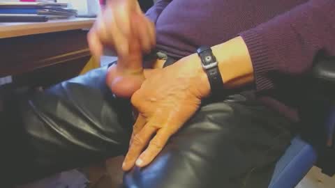 Snapshot of naaapa chatting on 01.23.25 naaapa online show from 01.23.25