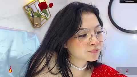 naamah_b online show from 02.05.25