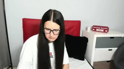 Snapshot of nadiatrue chatting on 06.26.26 nadiatrue online show from 06.26.26