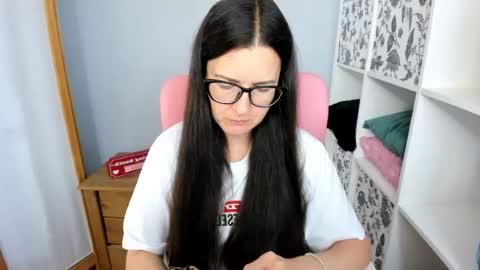Snapshot of nadiatrue chatting on 08.01.26 nadiatrue online show from 08.01.26