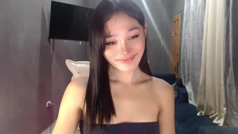 Snapshot of nadiestar chatting on 02.18.25 nadiestar online show from 02.18.25