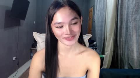 Snapshot of nadiestar chatting on 02.25.25 nadiestar online show from 02.25.25