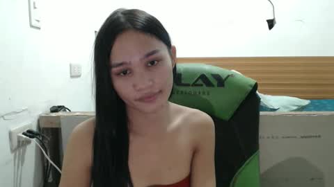 Snapshot of nadiestar chatting on 12.20.25 nadiestar online show from 12.20.25