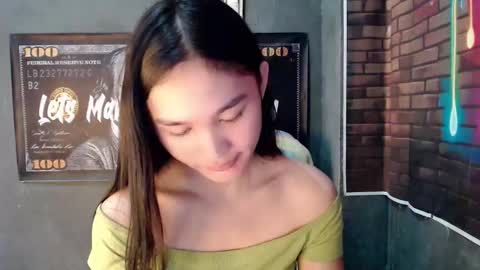 Snapshot of nadiestar chatting on 05.22.26 nadiestar online show from 05.22.26