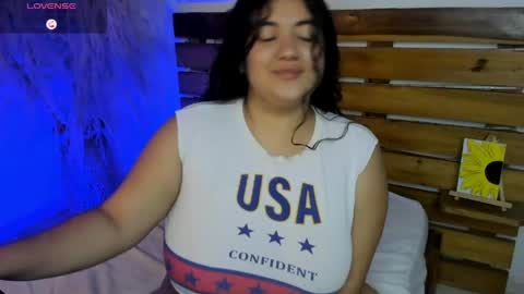 Snapshot of nadine_russo chatting on 05.22.26 Nadine online show from 05.22.26