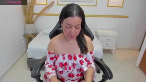 N A H I A online show from 02.05.25