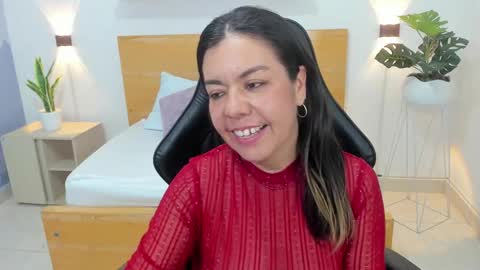 N A H I A online show from 02.08.25