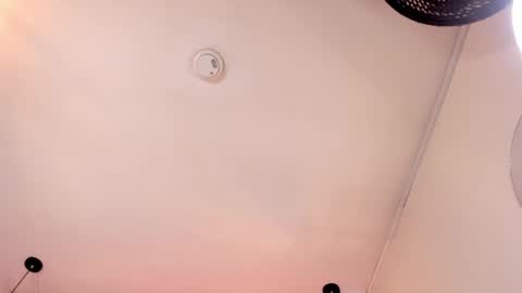 Snapshot of nahia_low chatting on 02.03.25  Valeria  online show from 02.03.25