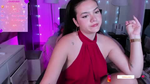 NAHIARA EVANS online show from 04.12.26