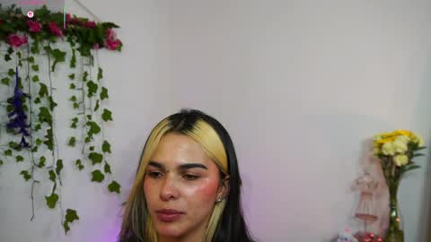 Snapshot of naho_4269 chatting on 04.30.26 Naho Sigueme en mis Redes Sociales Follow me on my social networks online show from 04.30.26