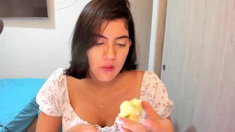 independent model online show from 02.05.26