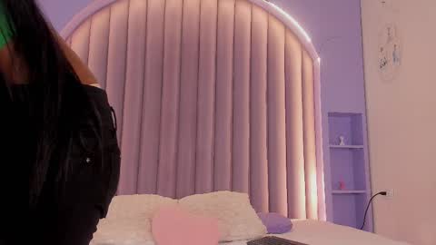  VICTORIA  online show from 02.24.25