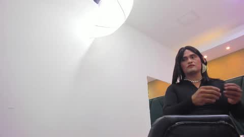 nahomidiore online show from 10.08.25