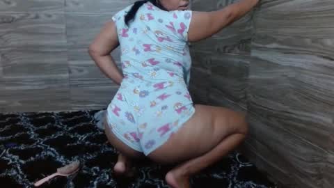 NAHOMI EMBER01 online show from 11.28.25