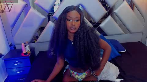 Nahomi  online show from 03.12.25