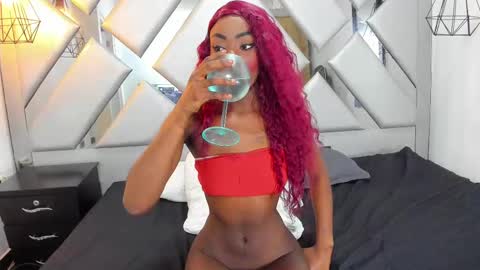 Nahomi  online show from 09.27.25