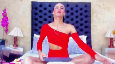 Nahomi  online show from 01.14.26