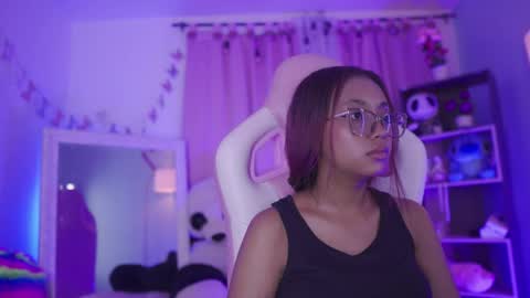 Snapshot of nahomy_2308 chatting on 05.25.26 nahomy 2308 online show from 05.25.26